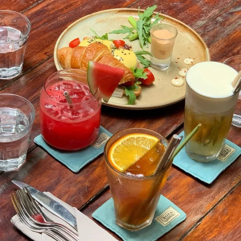 Bistro Favorites - Sandwiches and pasta