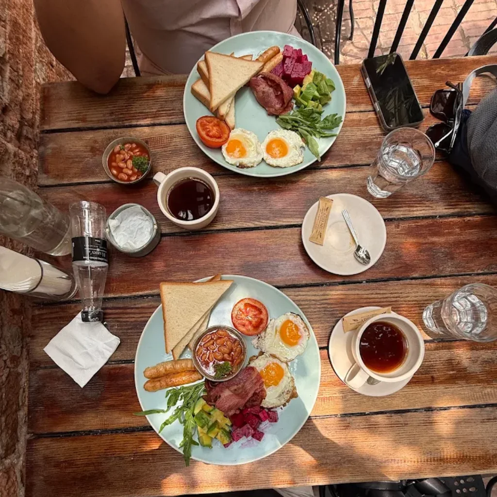 Healthy Bowls and Salads